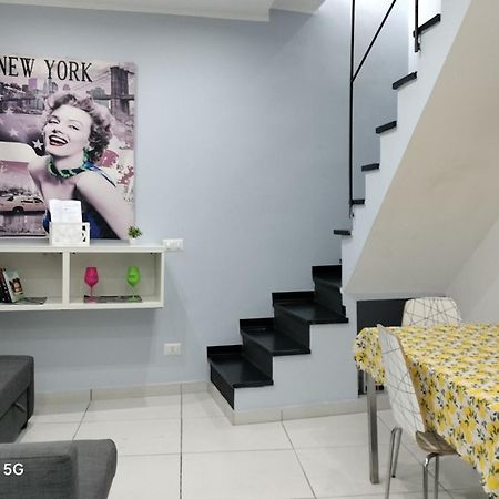 カターニアLa Casa Di Gio Gioアパートメント エクステリア 写真